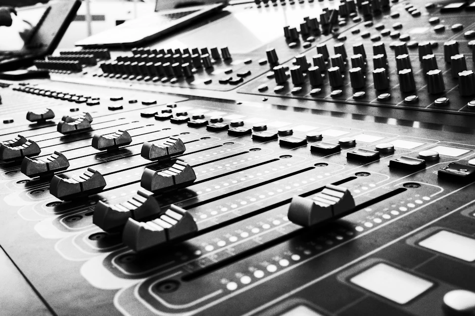 Controles de una mesa de mezclas
